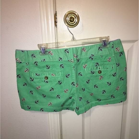 Red Camel Anchor Print Shorts - Picture 4 of 9